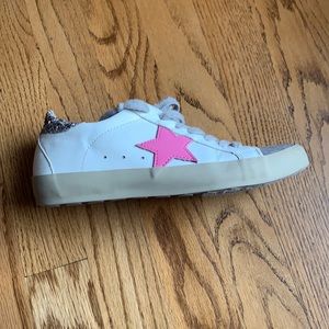 Girls shu shop star sneakers size 3